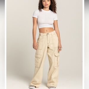 Tilly’s RSQ Cream Cargo Pants Relaxed Fit Lightweight